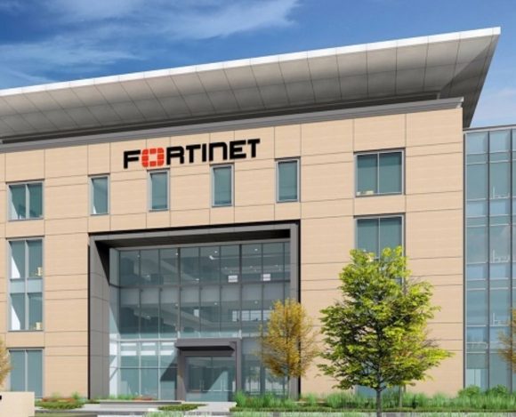 brasiline-blog-fortinet-consolida-sua-posicao-como-empresa-lider-em-ciberseguranca-2 Fortinet consolida sua liderança em 2020 com 53% de participação de mercado em número de dispositivos de segurança cibernética vendidos na América Latina e Caribe