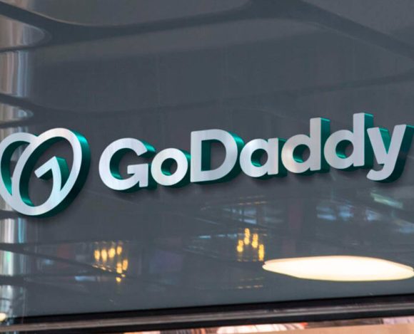 599579 GoDaddy assume que hackers roubaram código-fonte