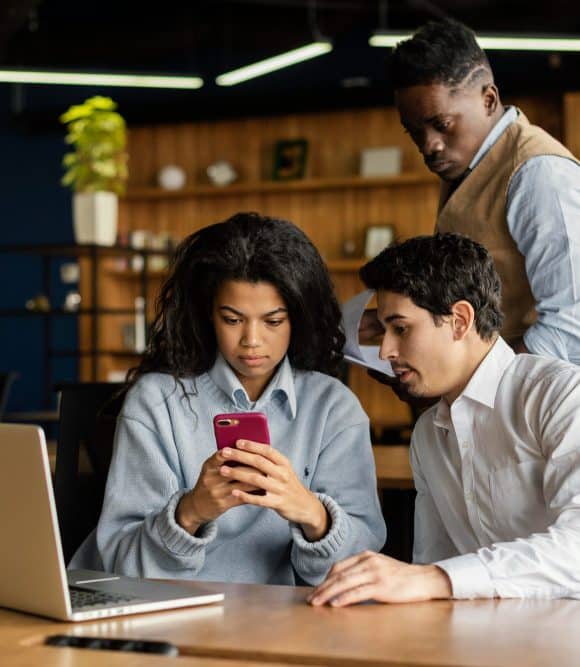 2148908791 Internet para empresas: o que torna o link dedicado superior à banda larga?